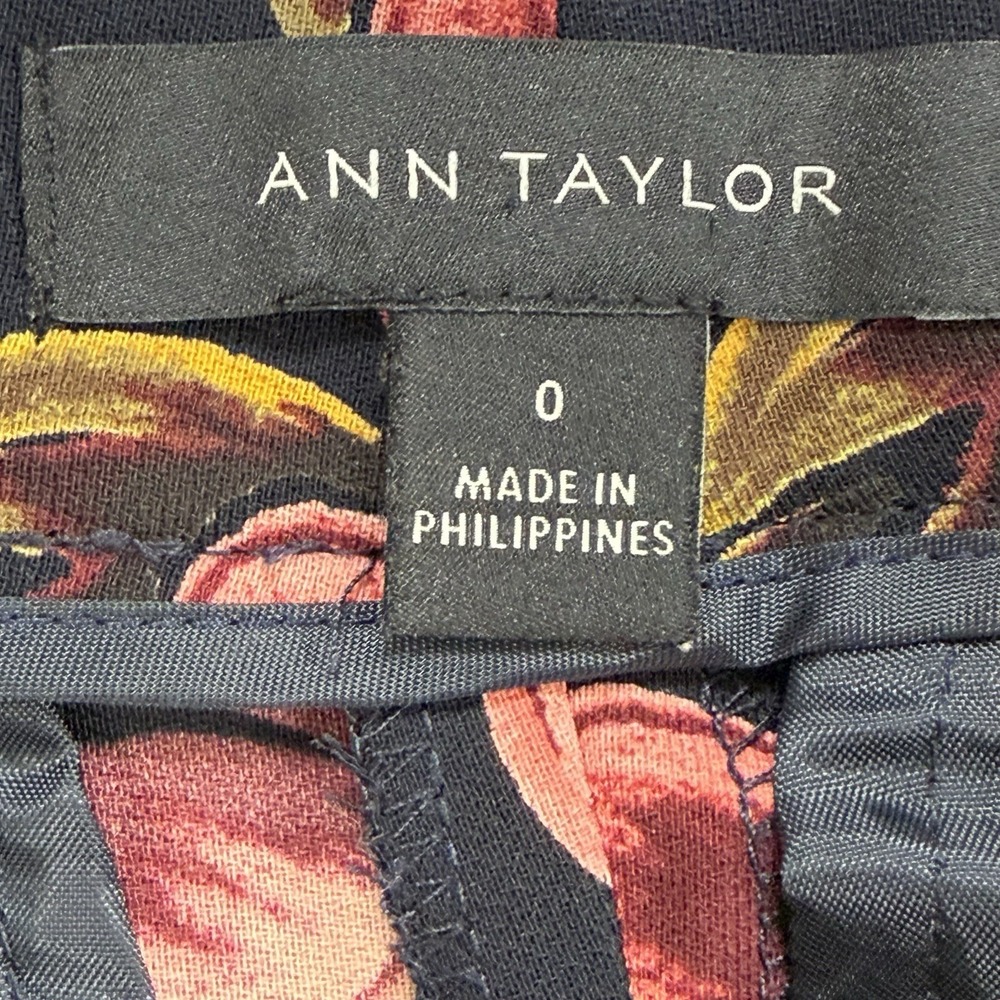 Ann Taylor Floral Print Wide Leg Pants Womens Size 0 Cropped Black Pink Pockets - Picture 8 of 11